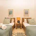 Voyage Two Bedroom In Reem Island