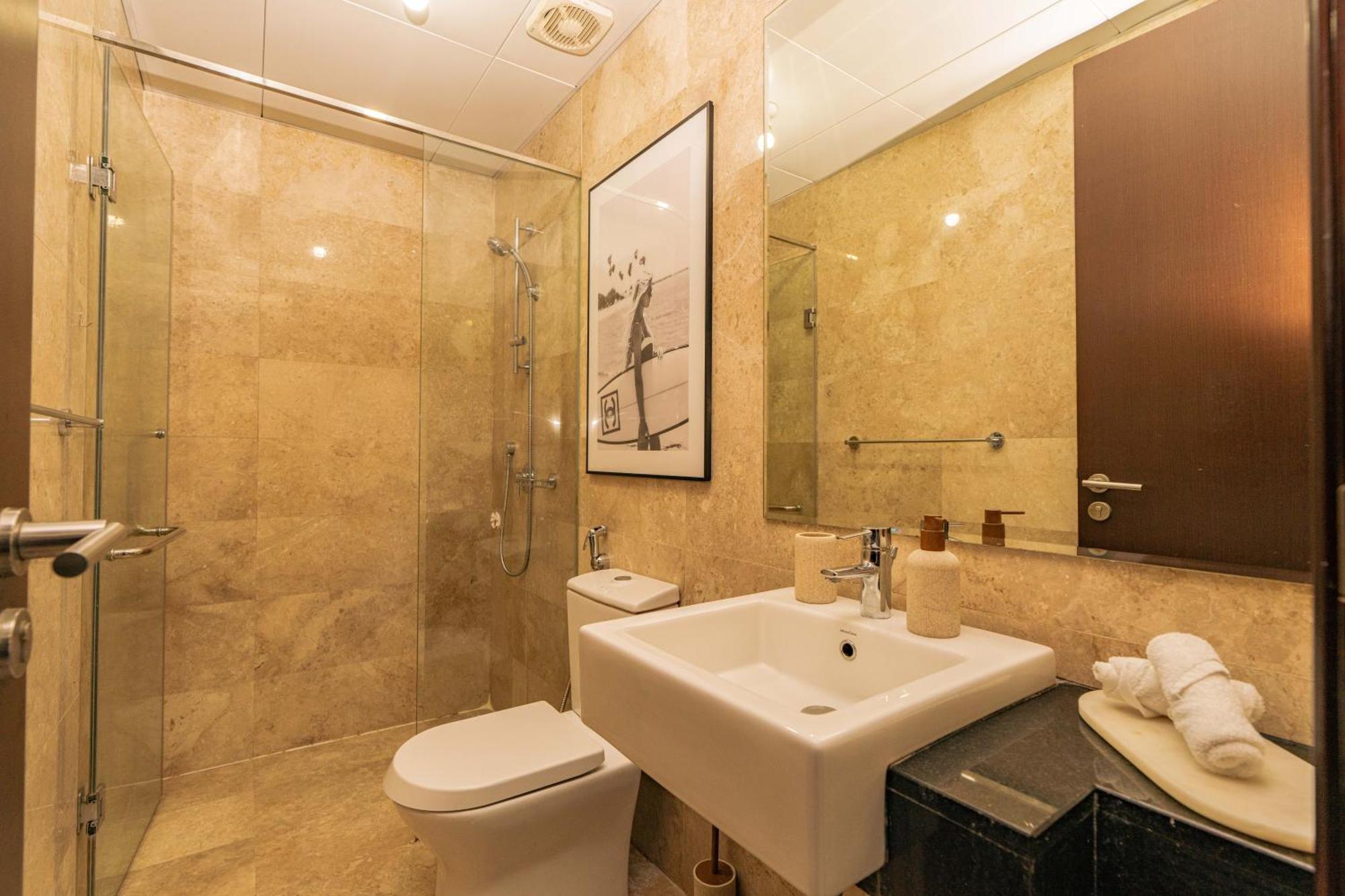Voyage Two Bedroom In Reem Island Abu Dhabi